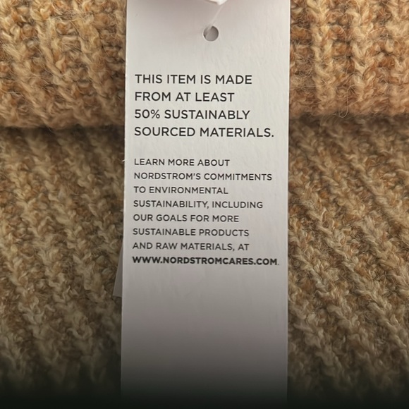 NWT xs oversized sweater will fit up to small - Picture 4 of 4